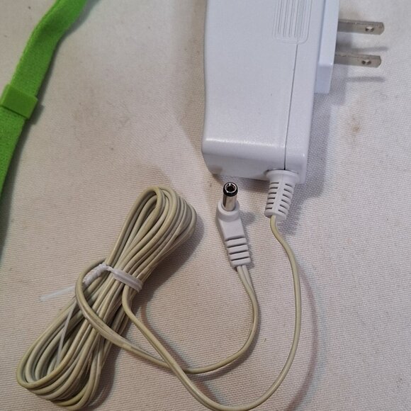 LeapFrog LeapTV Educational Video Gaming System - Picture 2 of 10